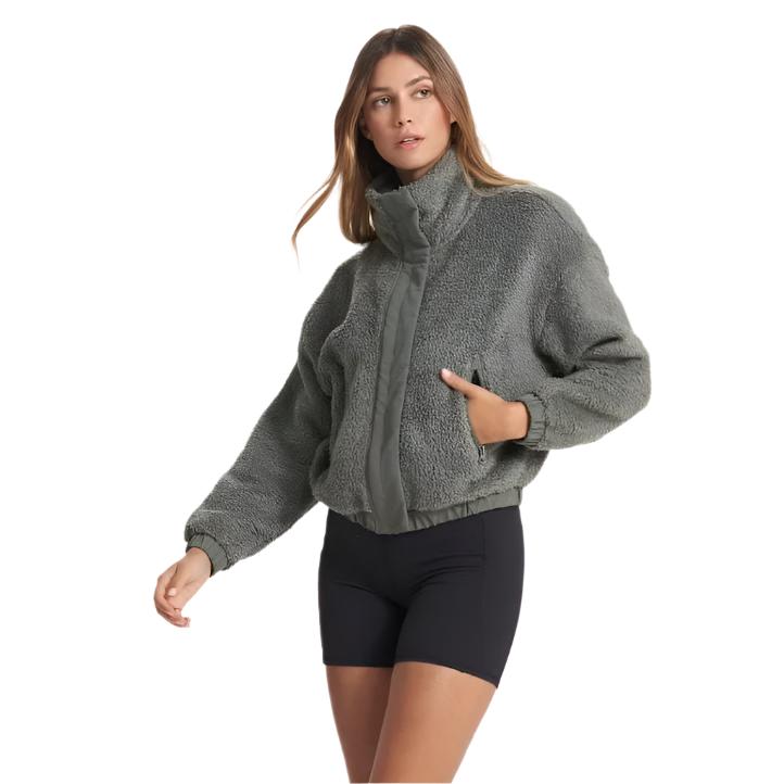 Vuori Cozy high quality Sherpa Jacket size women’s Small