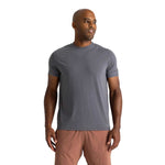 Free Fly Men's Elevate Lightweight Short-Sleeve Tee