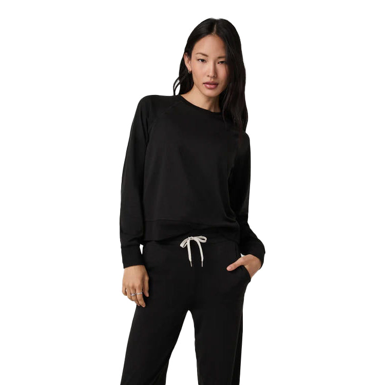 Vuori Women's Long Sleeve Halo Crew