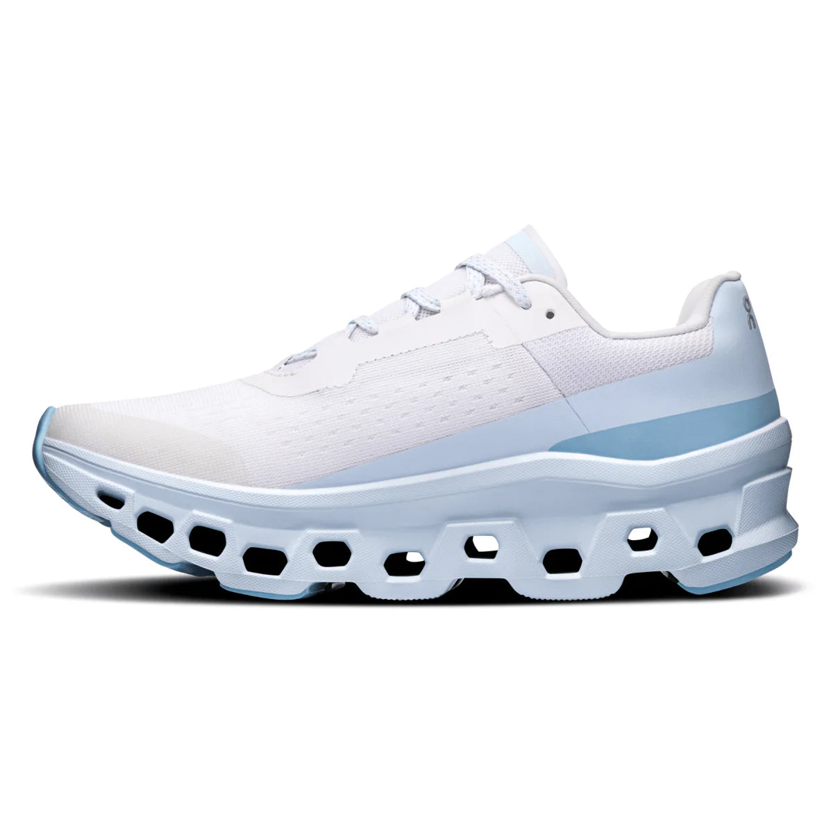 モンド Conquer the Road with On Cloudmonster Running Shoes