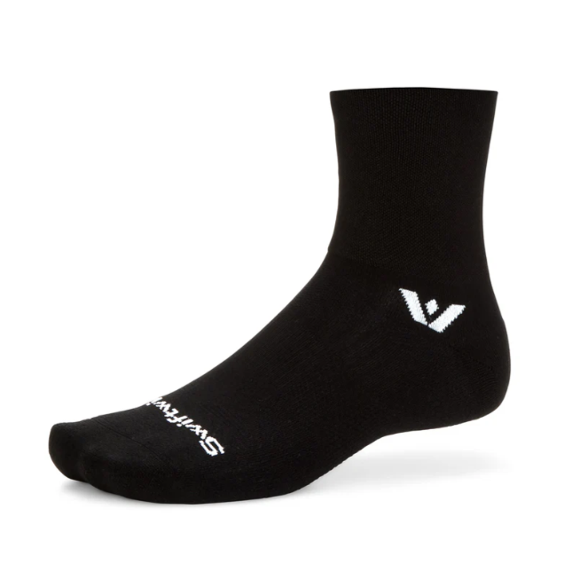 Swiftwick Aspire Quarter Crew High